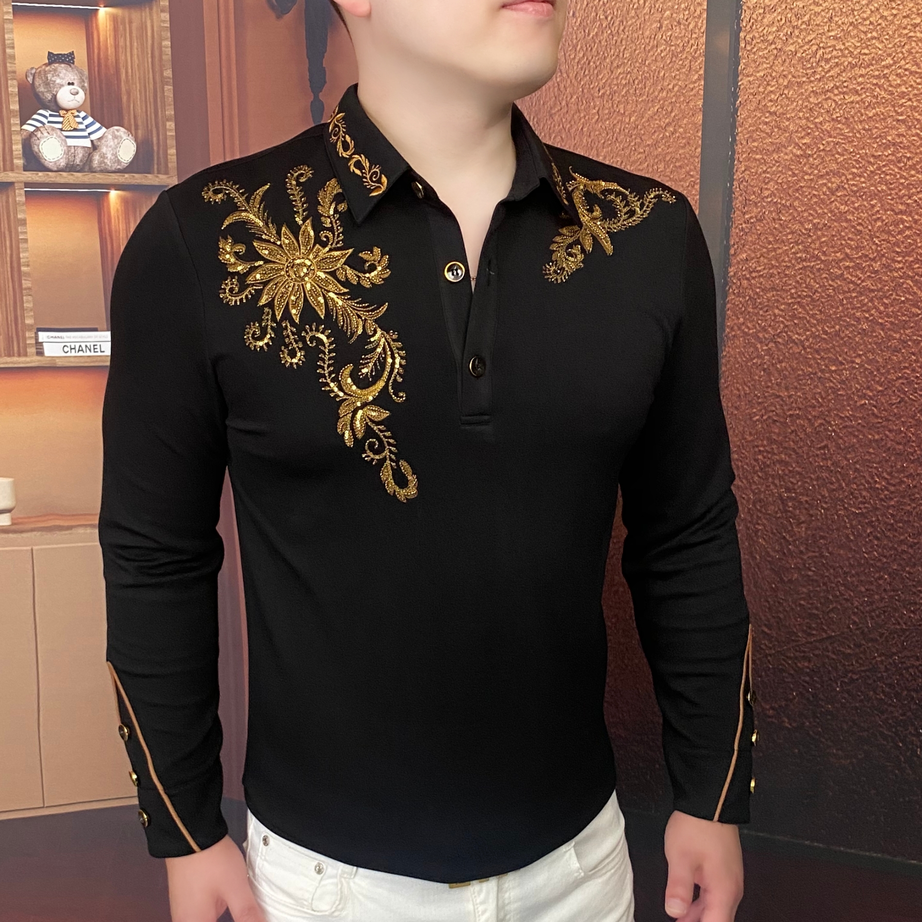 《凤尾衔花》2025秋季新款卫衣男士商务潮流百搭套头长袖帅气时尚
