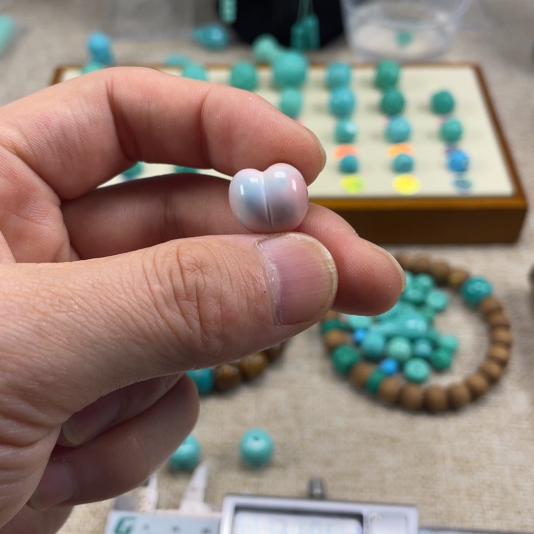 鸿***头原生态湖北矿小配饰，直径13