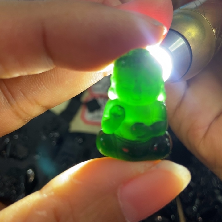 翡翠颈饰未镶嵌墨翠