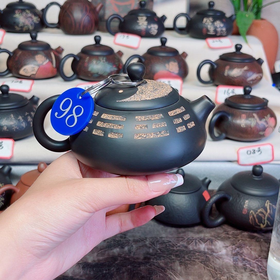 210毫升微微瑕纯手工八卦胖墩壶