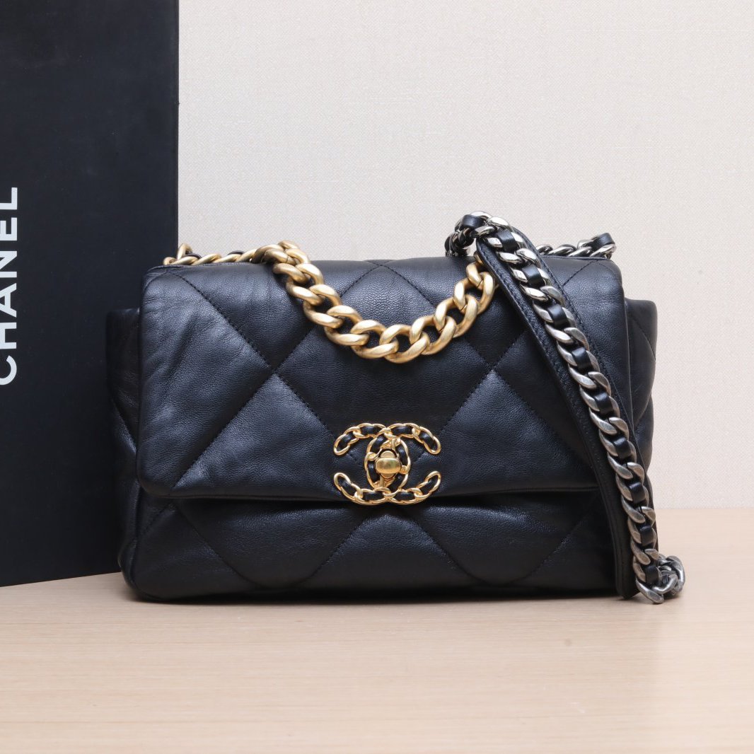 95新 Chanel/香奈儿 小花黑黑19BAG 口盖包 小号 黑色 皮革S30开