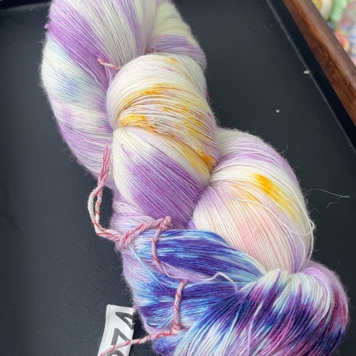 【闪购商品】羊毛274袜子线一把