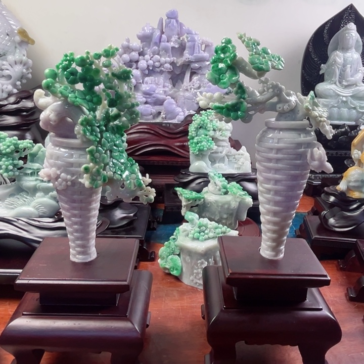 翡翠摆件未镶嵌宁**远翡翠