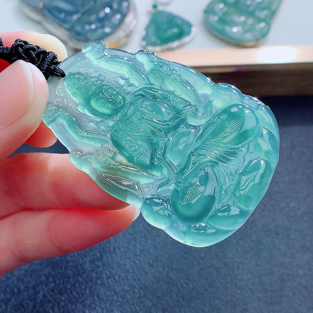 翡翠未镶嵌颈饰翡翠