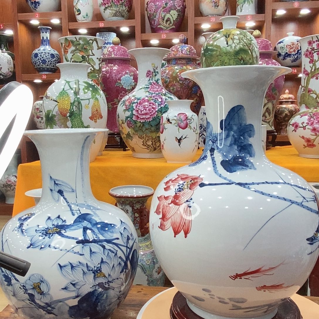 摆件壹****部景德镇陶瓷赏瓶