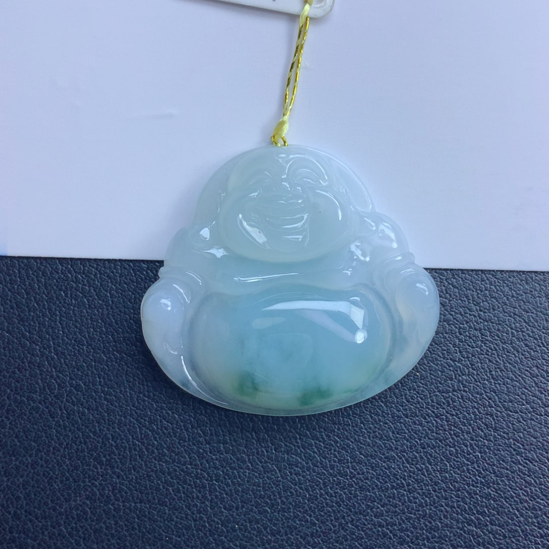 翡翠颈饰未镶嵌佛公