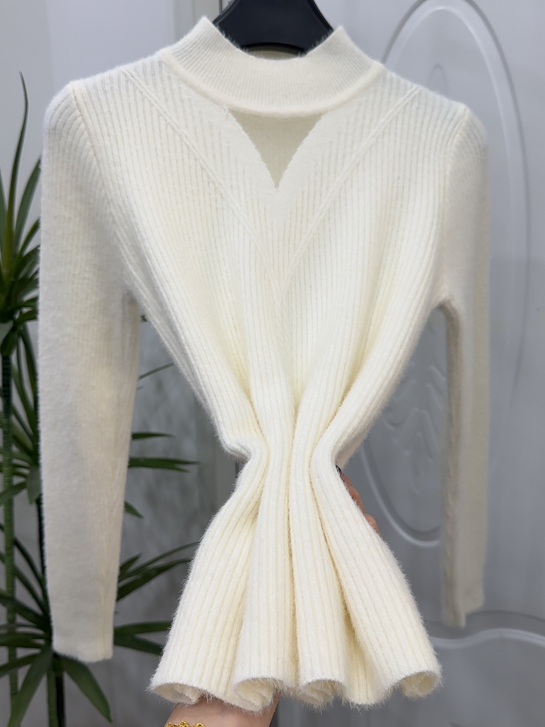 【不起球】貂绒保暖针织衫2025新款中领打底衫时尚洋气上衣小V