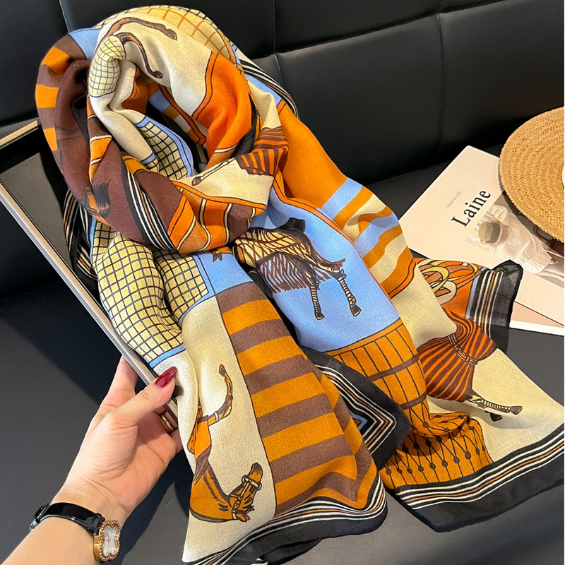 新款时尚印花棉麻质感围巾韩版百搭时尚骏马丝巾J