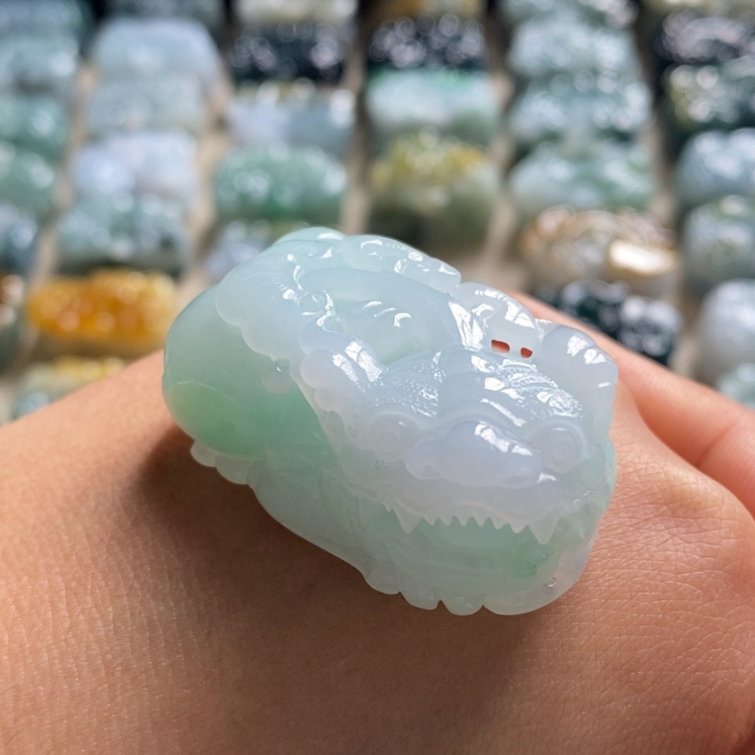 翡翠未镶嵌颈饰天然翡翠貔貅吊坠