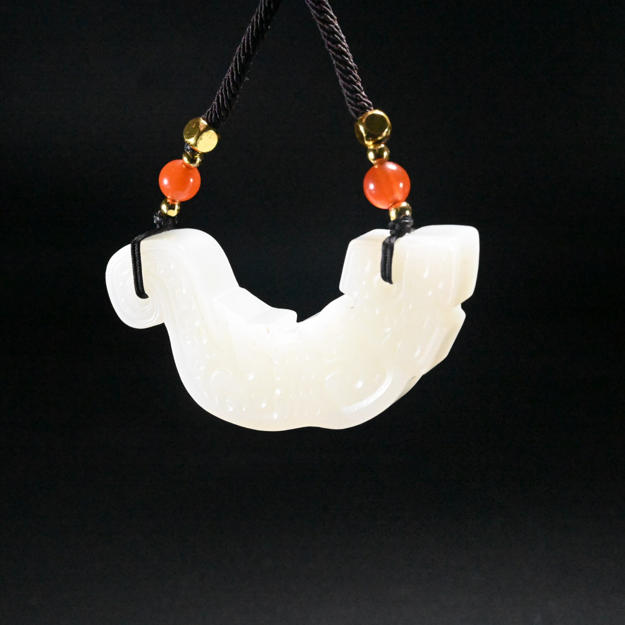 Lot8810 HP6801026和田玉龙纹玉珏挂件/杭拍