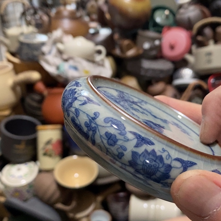 瓷片荷花的小尾巴都要上晚自习