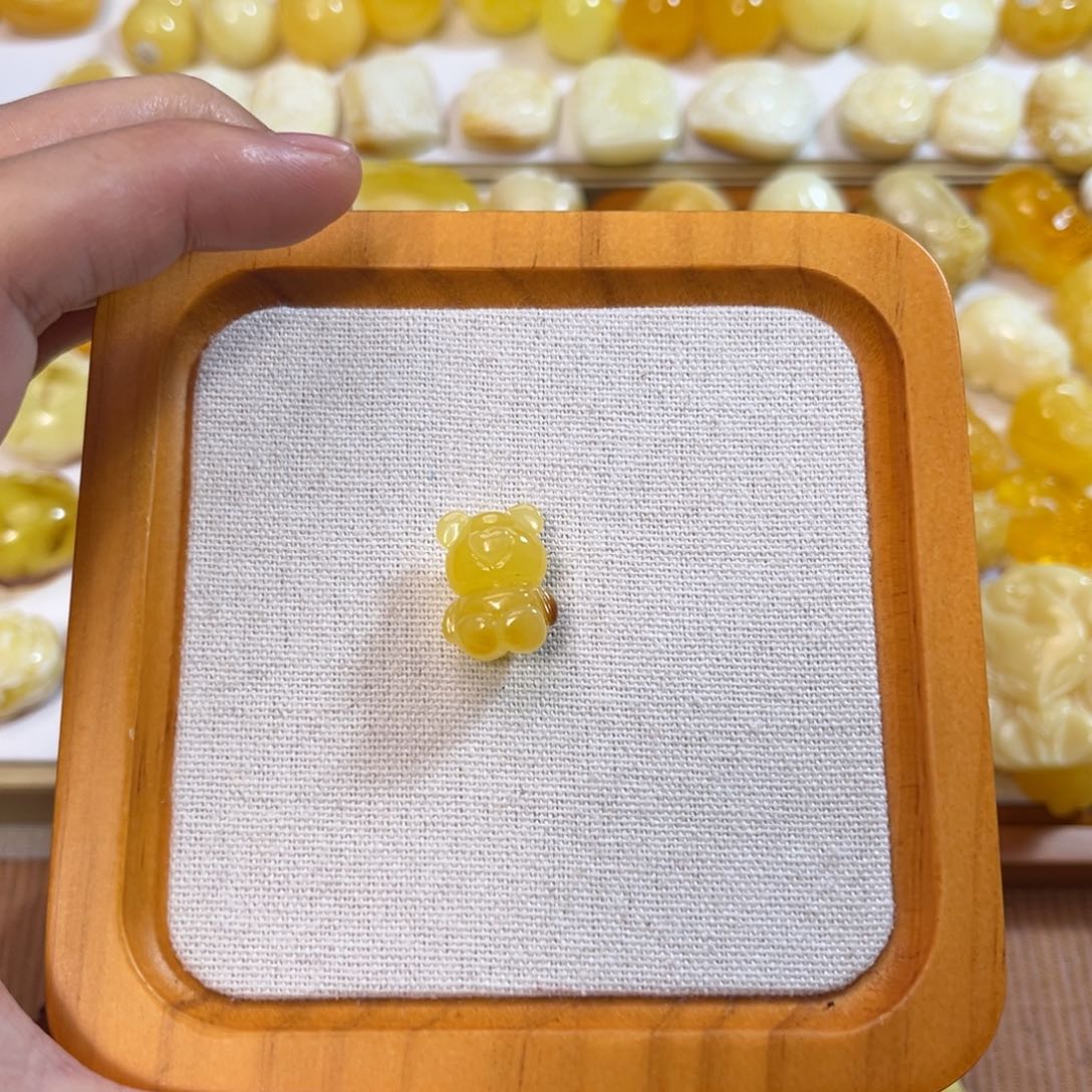 琥珀耳饰未镶嵌蜜蜡小熊