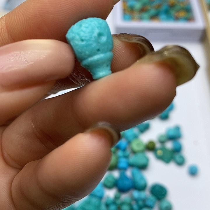 绿松石未镶嵌珠宝奇石