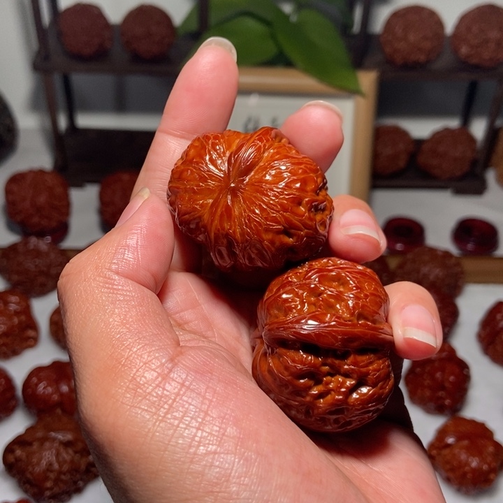 c***n吊坠文玩核桃元宝