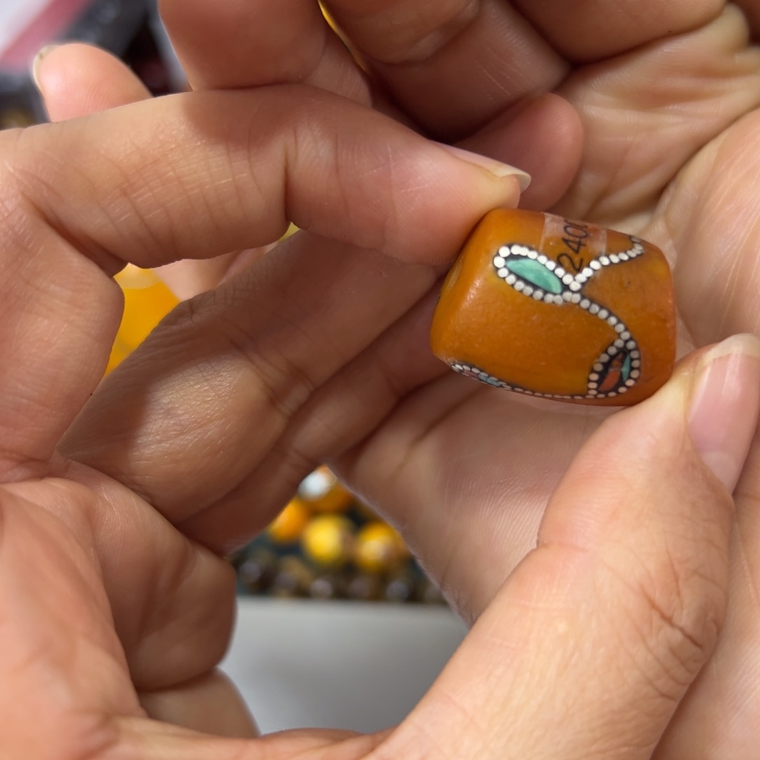 琥珀珠宝奇石未镶嵌107