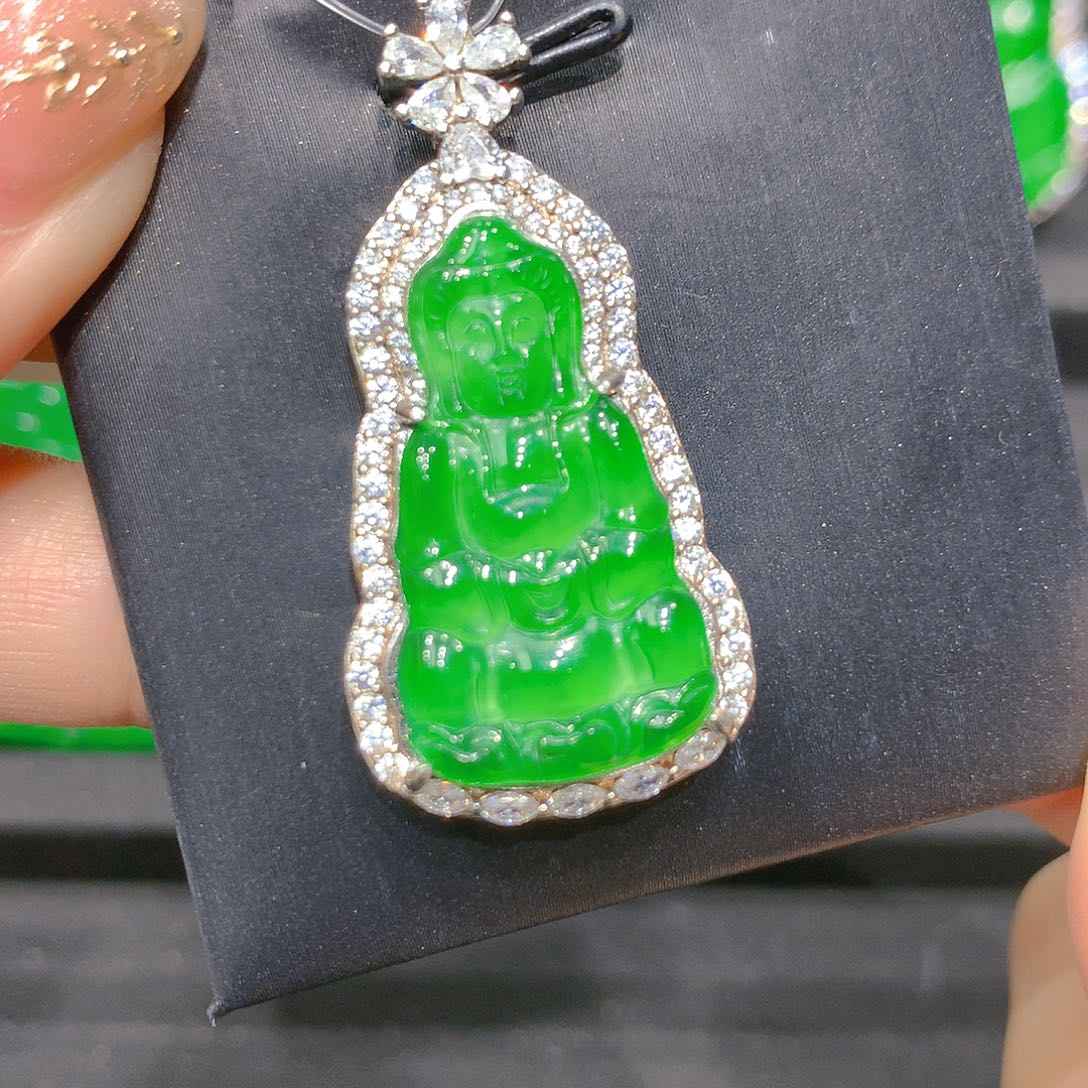 翡翠吊坠(赠链)银S925镶嵌0885