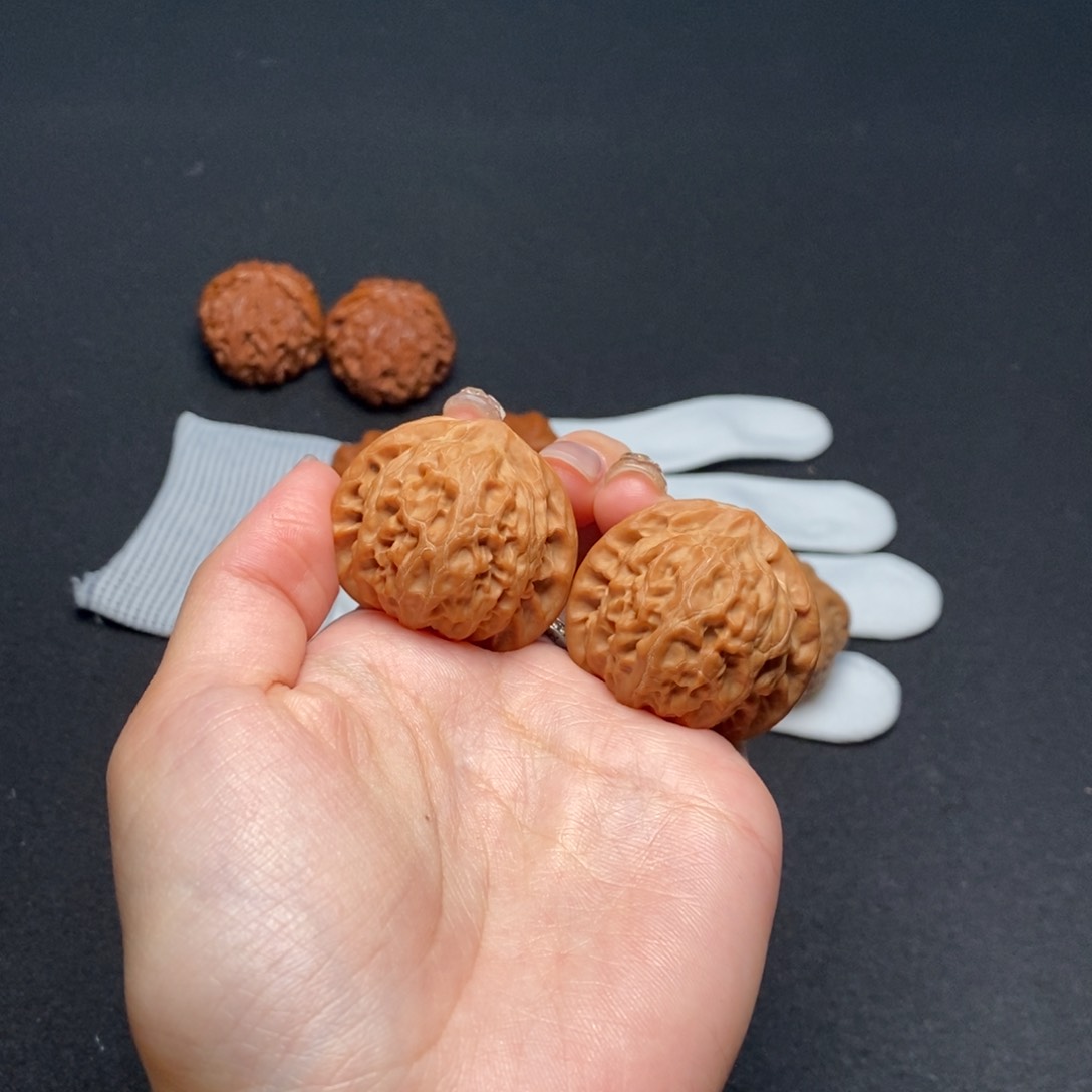 文玩核桃把件汉高宫灯