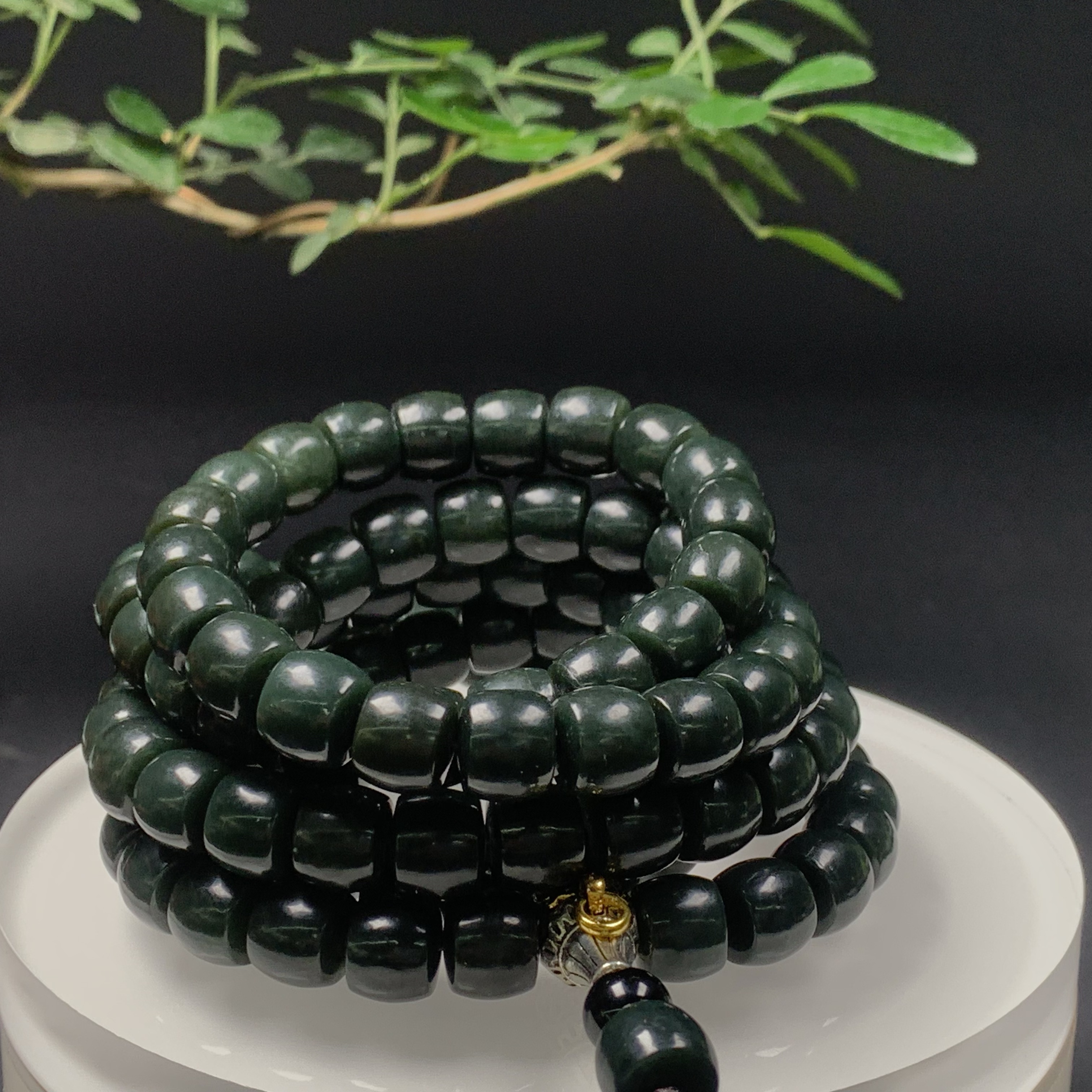 F2666珠宝玉石精选和田玉手串