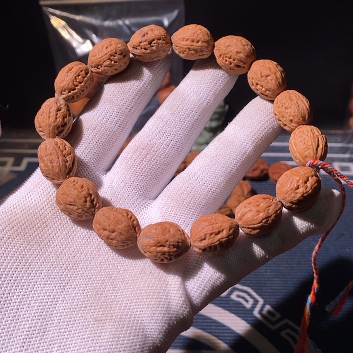 文玩核桃手串……35
