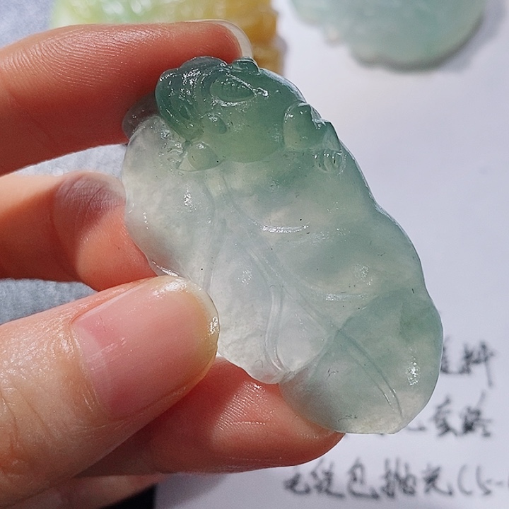 定制翡翠未镶嵌翡翠