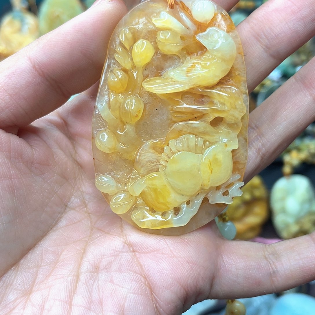 蛇纹石玉颈饰未镶嵌