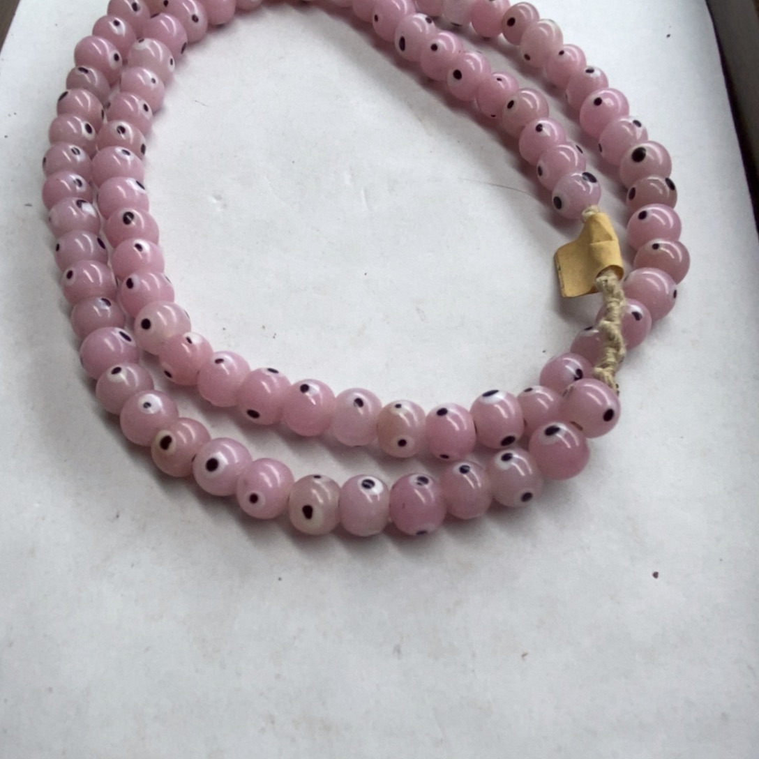 颈饰琉璃粉色眼睛珠卡9