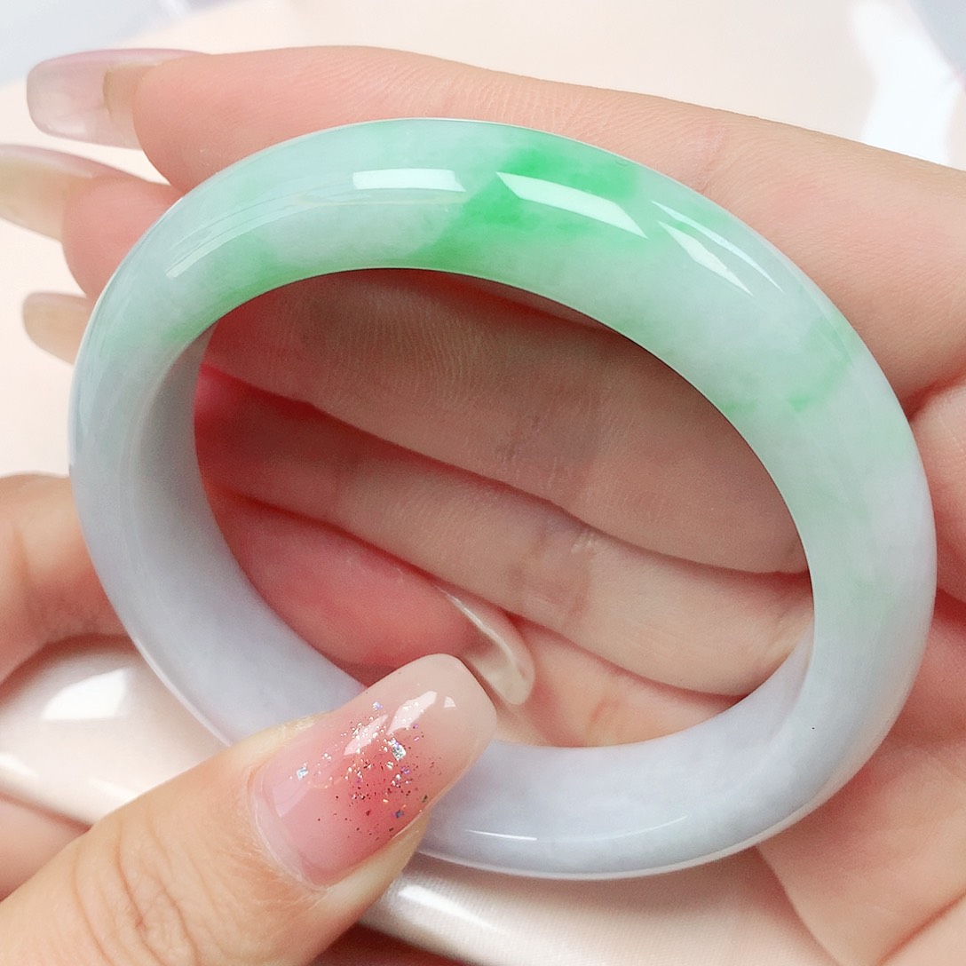 翡翠手镯未镶嵌抖音916