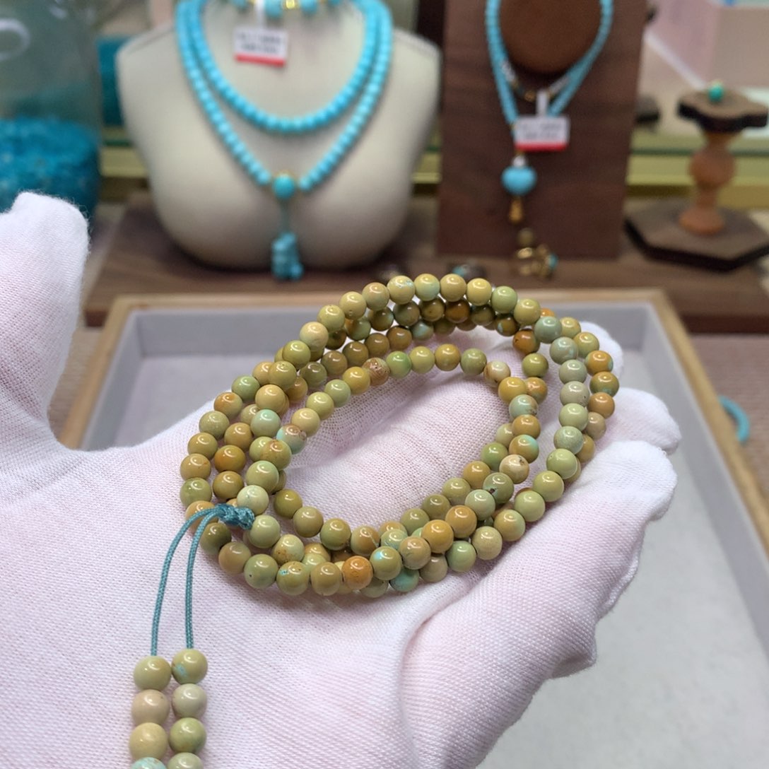 绿松石配饰未镶嵌