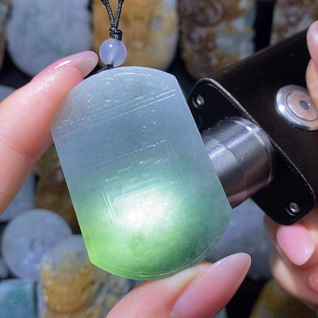 定制翡翠未镶嵌翡翠