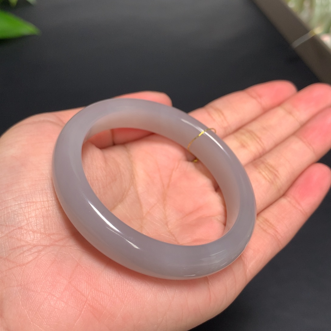 和田玉手镯未镶嵌52