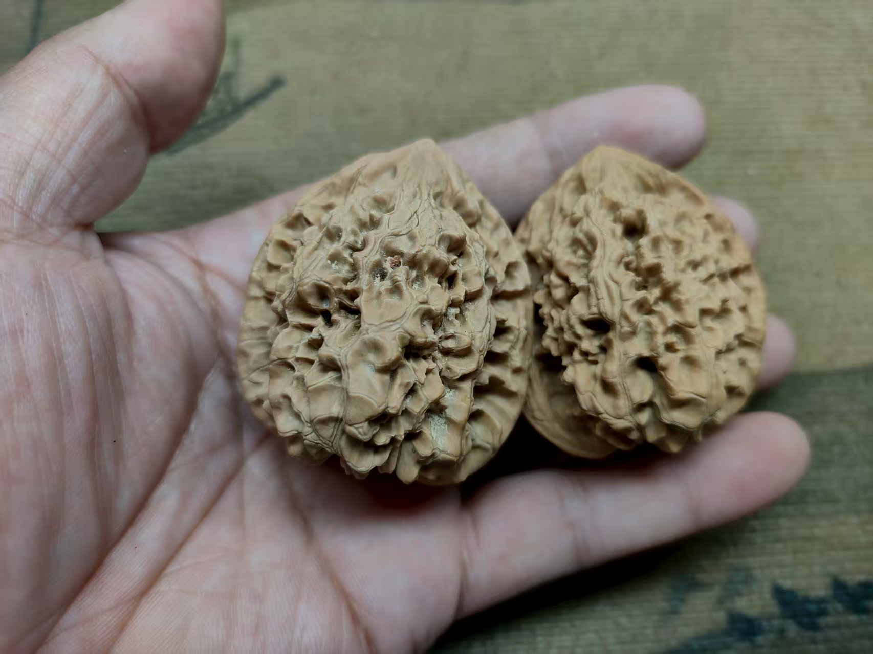 文玩核桃 官帽一对精品文玩