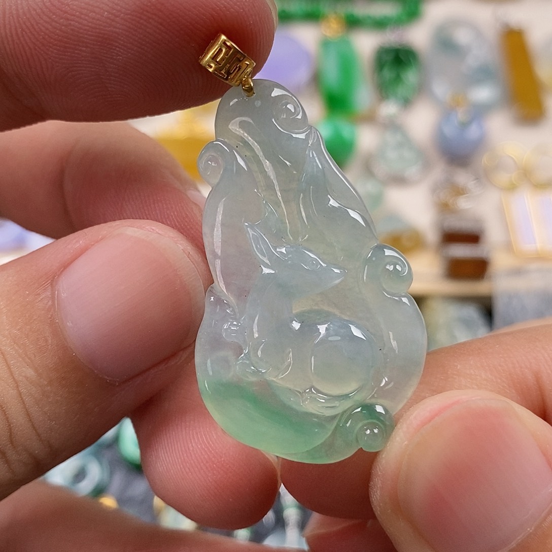 翡翠18K金镶嵌颈饰翡翠