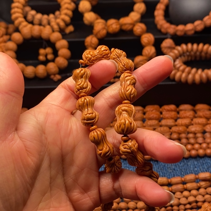 一****桃木100颗花生，规整度高点