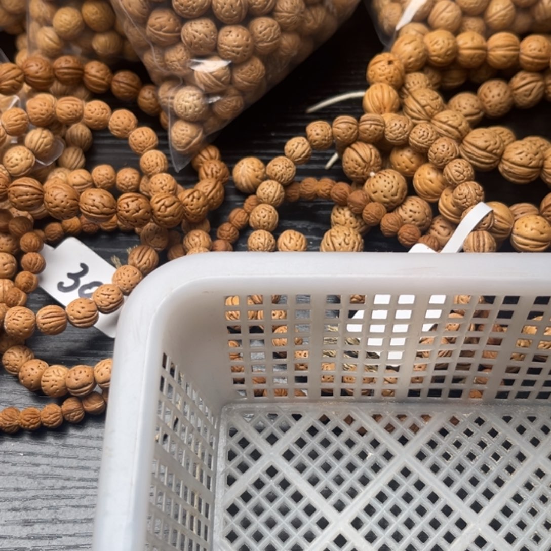 向***往吊坠文玩核桃小桃核散籽批发