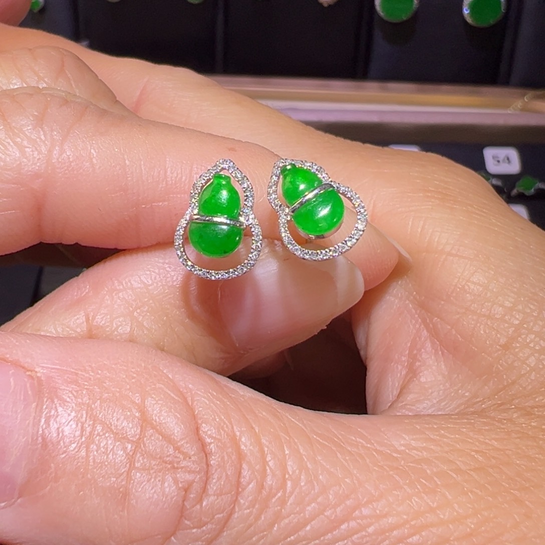 翡翠颈饰18K金镶嵌耳钉