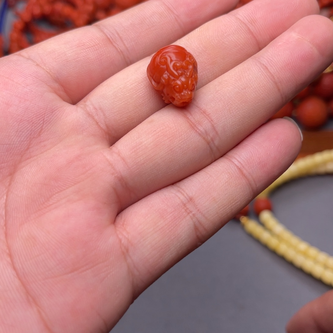 南红玛瑙配饰未镶嵌