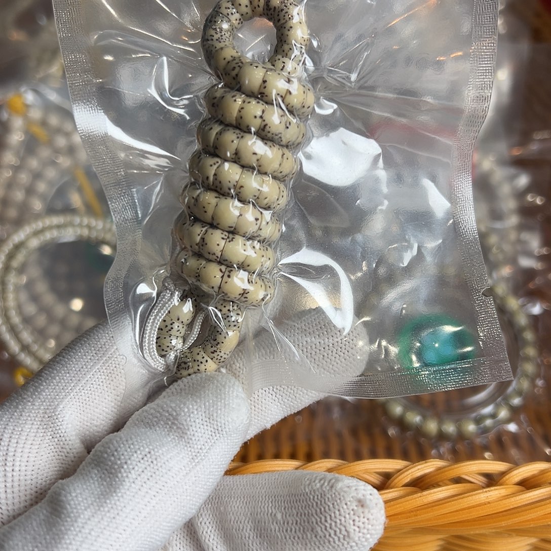 星月菩提吊坠7大肠长串微氧化有连星，186