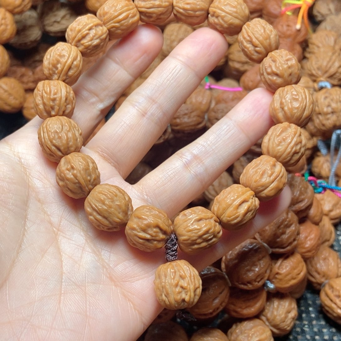 n***o文玩核桃手串树王八棱