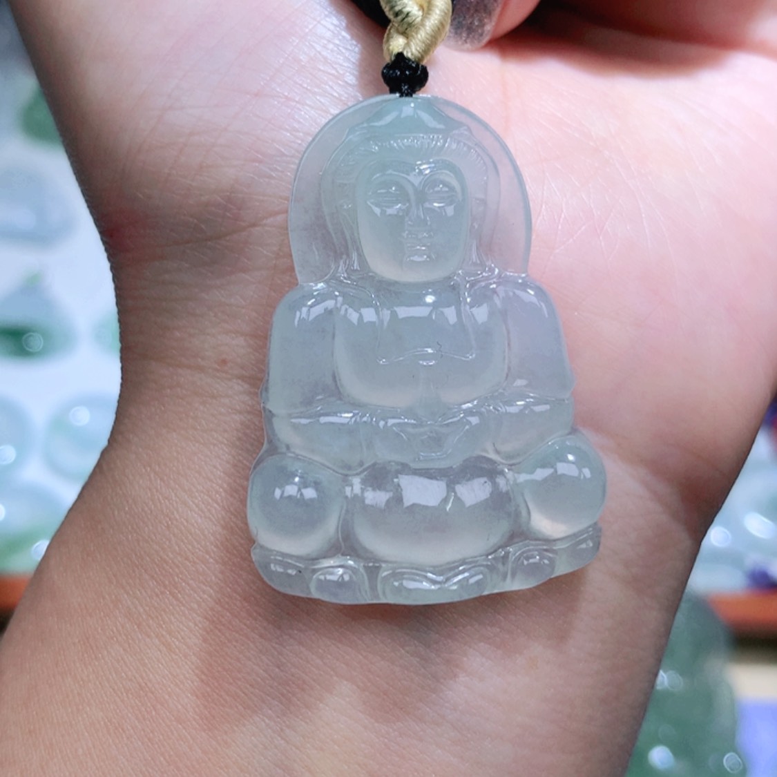 【闪购商品】翡翠颈饰未镶嵌观音