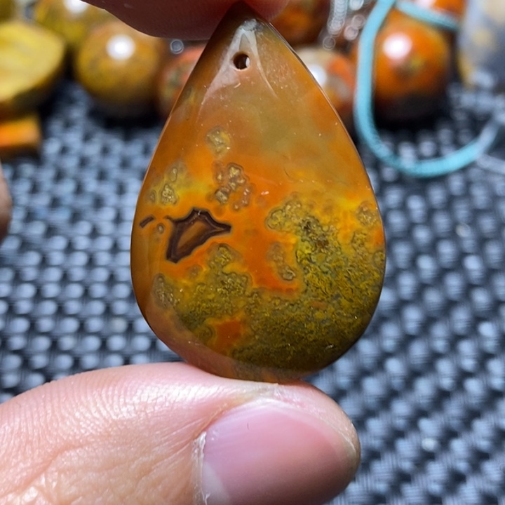 玛瑙/玉髓颈饰未镶嵌