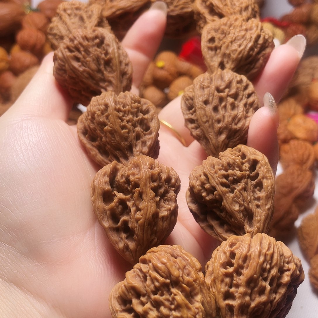 （***犬文玩核桃吊坠南疆