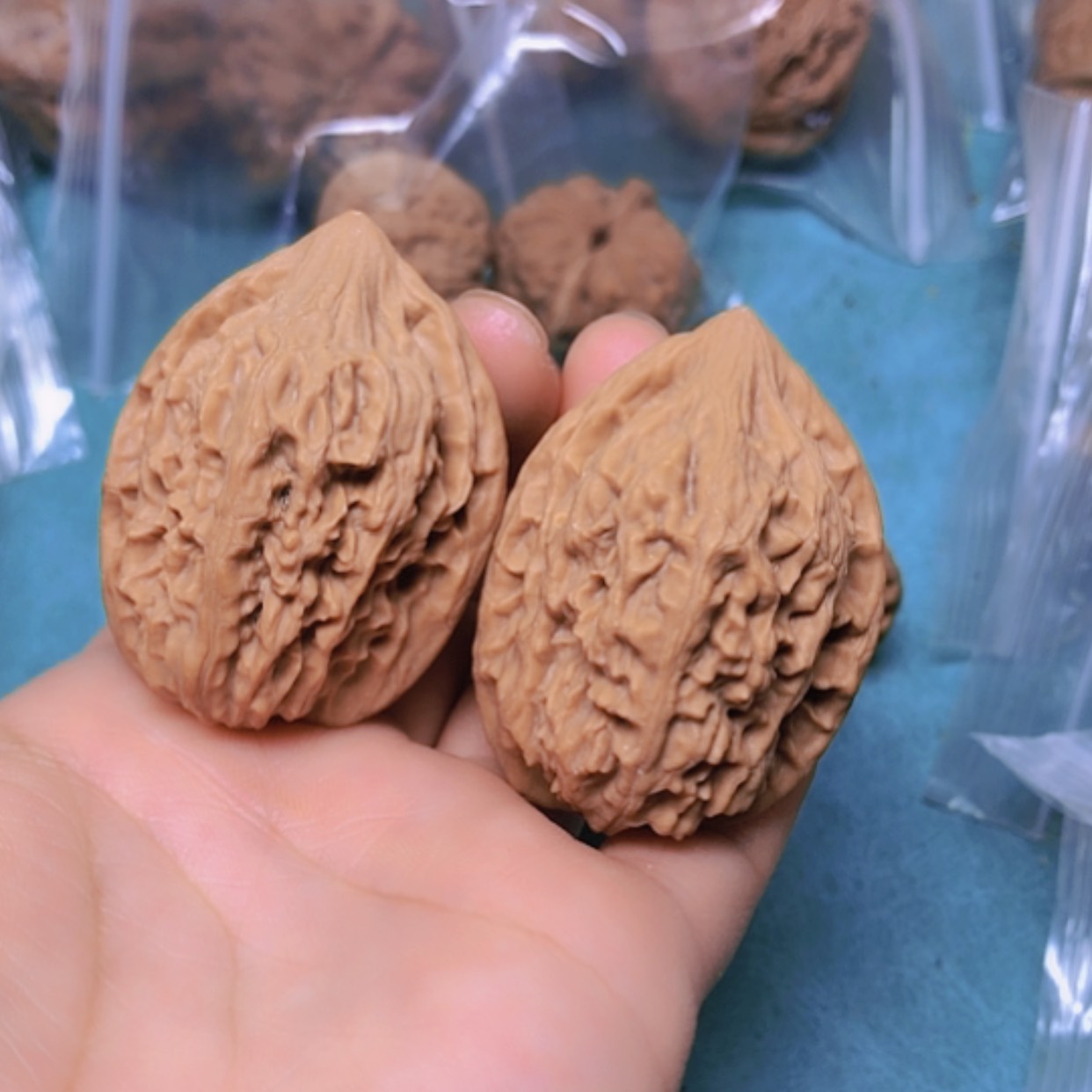 【闪购商品】把件核桃35鸡心修尖