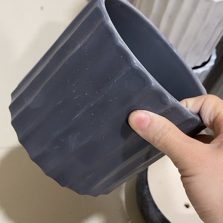 陶盆有孔 瑕疵针孔漏釉介意勿拍外口 15外高12.5