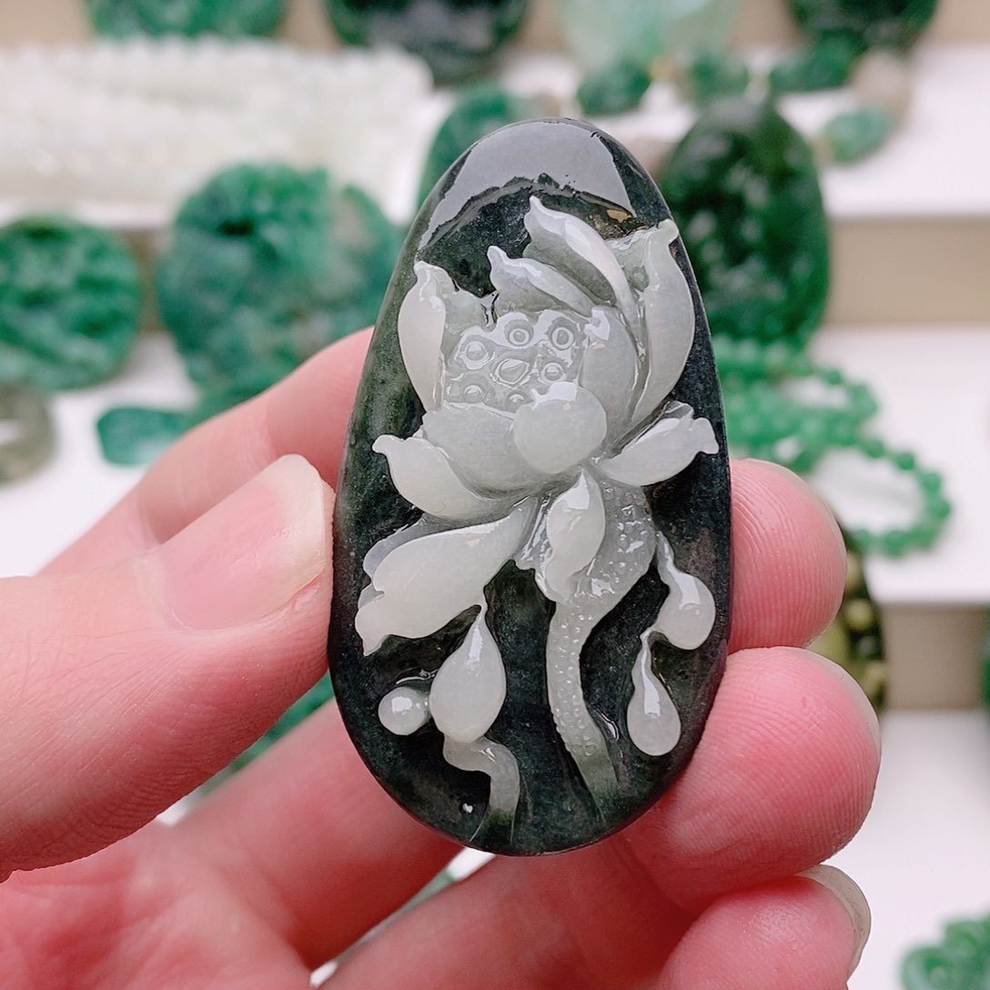 独山玉吊坠未镶嵌