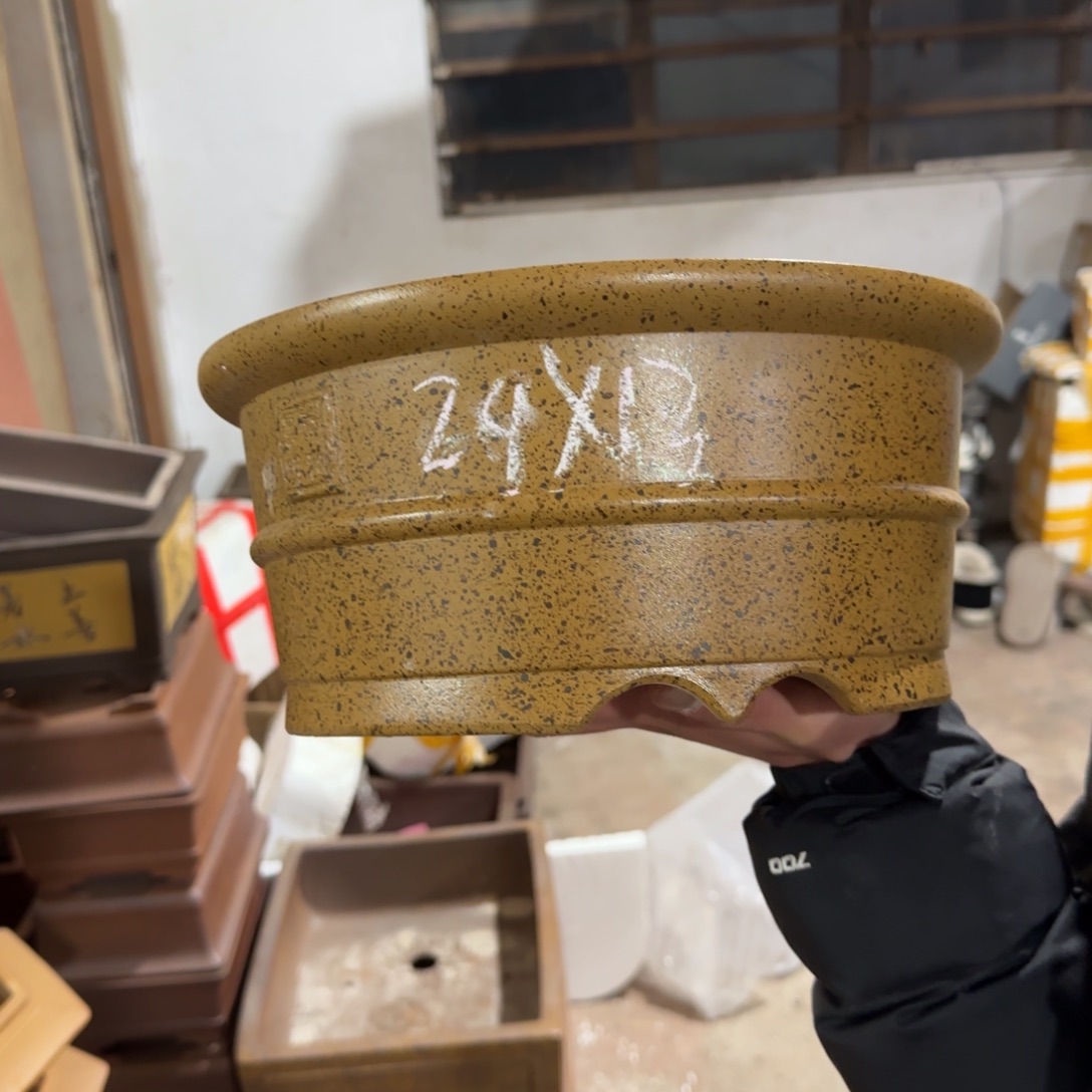 紫砂花盆呜呜呜呜