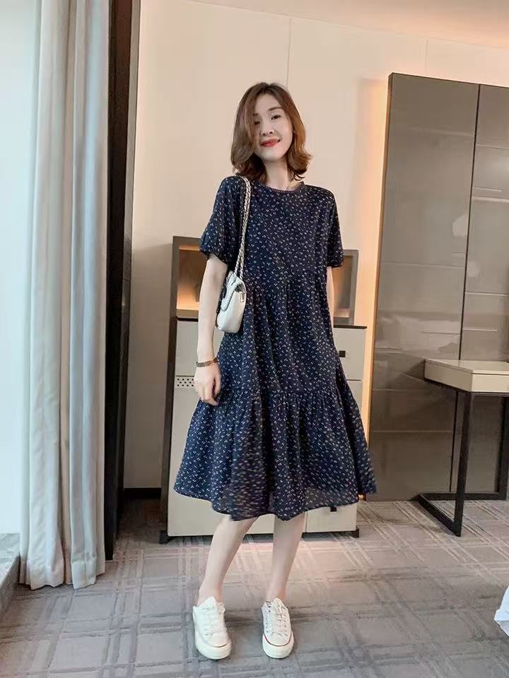 8233 小碎花连衣裙女夏季新款宽松遮肚显瘦高级感中长款裙子