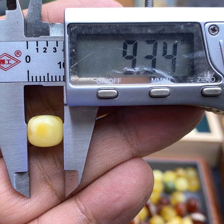 琥珀裸石未镶嵌7号9.3*8.2