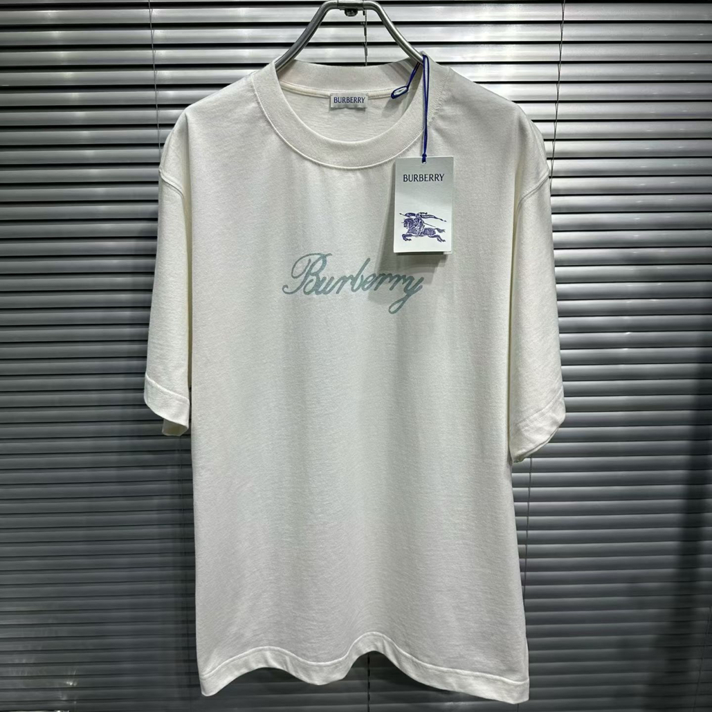 未使用 BURBERRY/博柏利 26ss闪粉字母骑士人像短袖男装/M码