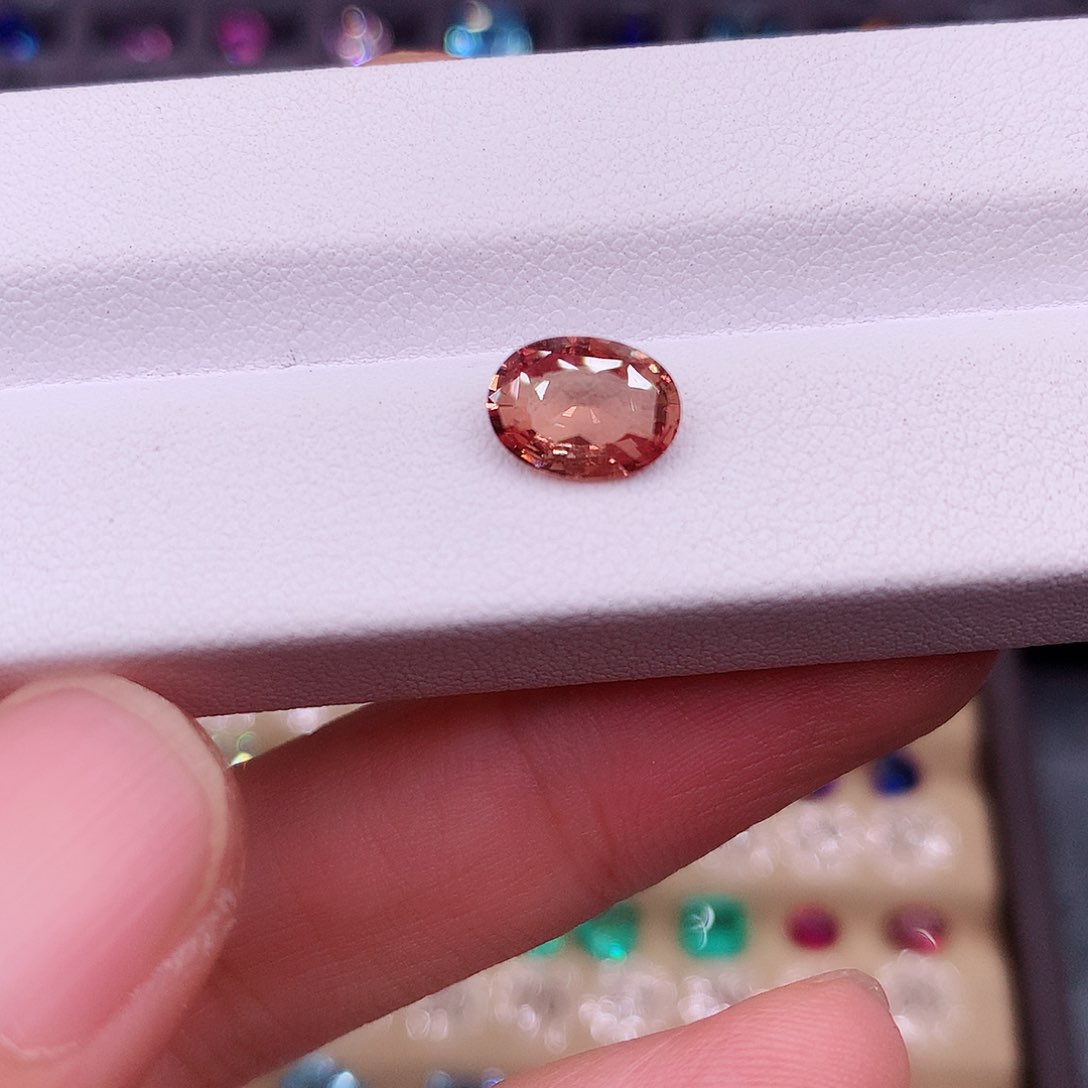 彩色蓝宝石裸石未镶嵌