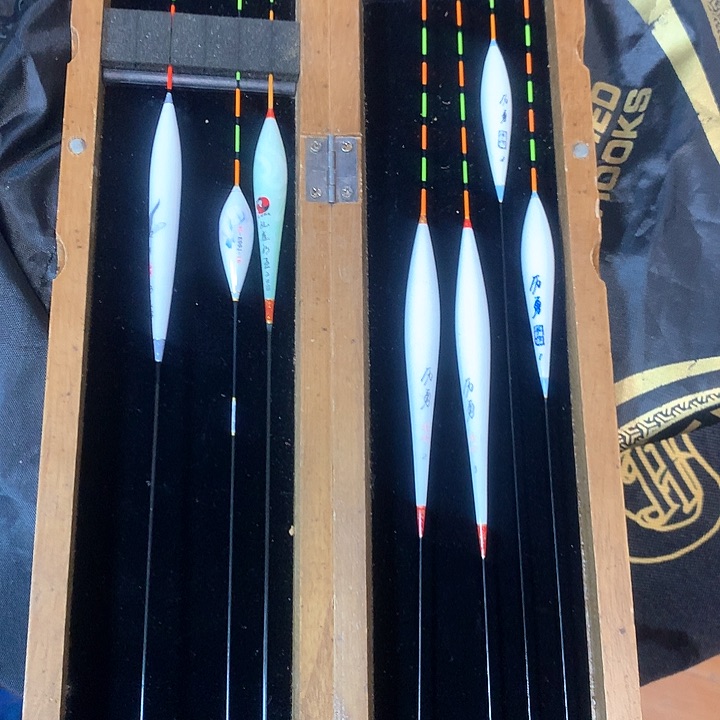 碳素1.8m以下ᥫ****利勇鲫鱼带盒